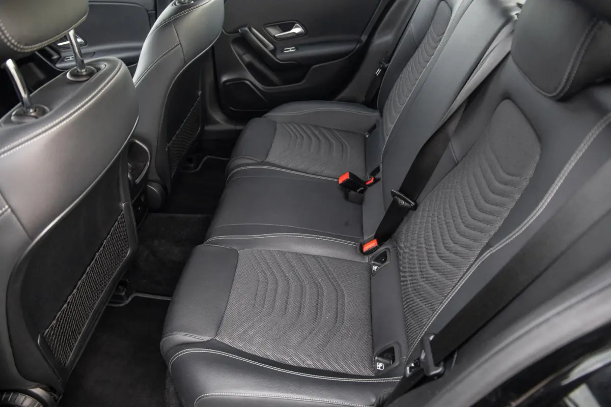 250 e Business Line AUTOMAAT / LEDER / CRUISE CONTROLE / CAMERA / CARPLAY