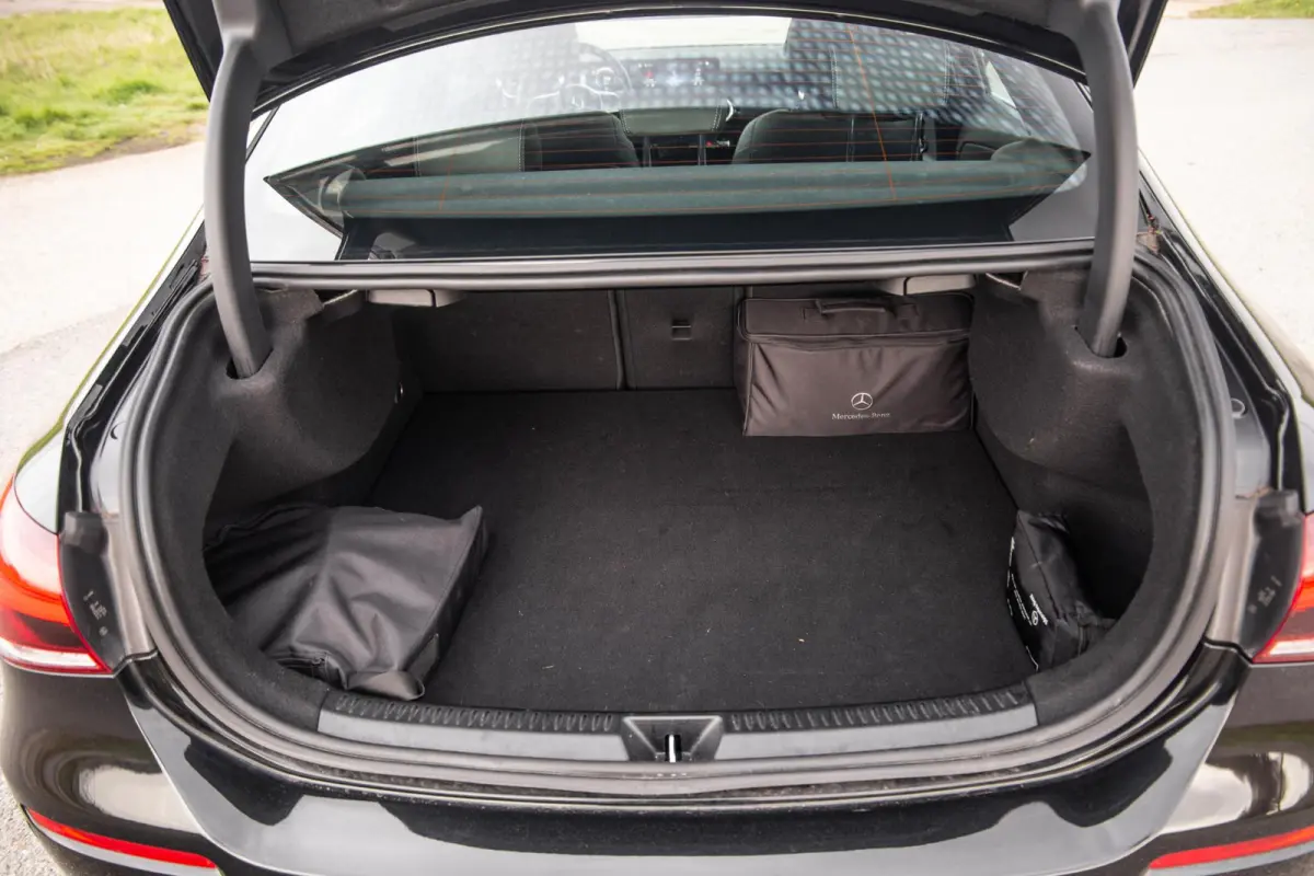250 e Business Line AUTOMAAT / LEDER / CRUISE CONTROLE / CAMERA / CARPLAY