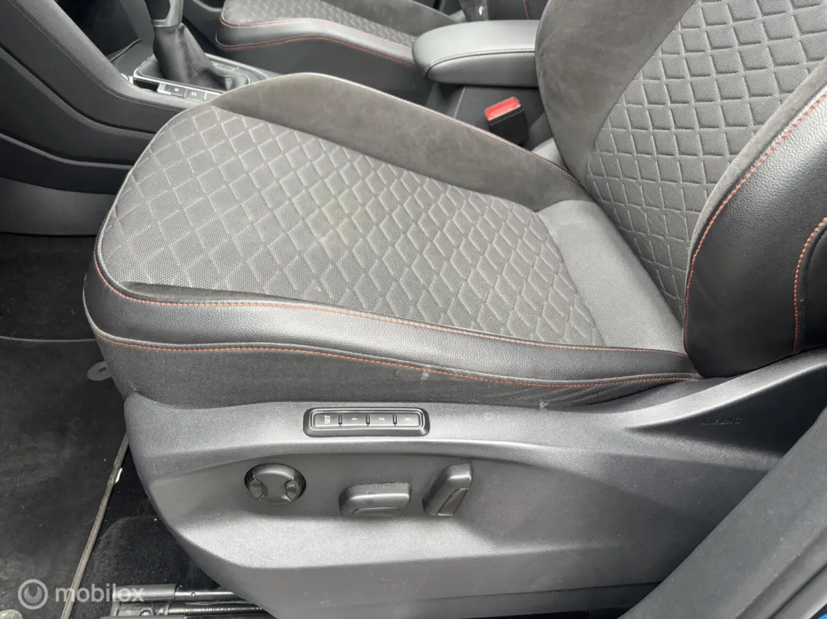 1.5 TSI FR Business Intense 7p.|Pano| Virtual