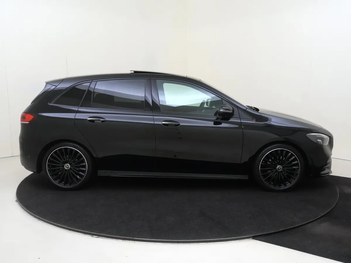 180 Business Solution AMG /Panoramadak /19 Inch /Nightpakket