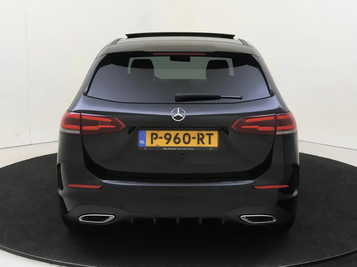 180 Business Solution AMG /Panoramadak /19 Inch /Nightpakket
