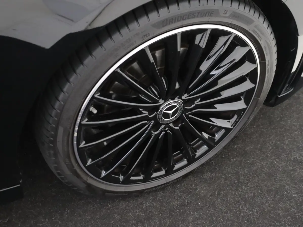 180 Business Solution AMG /Panoramadak /19 Inch /Nightpakket