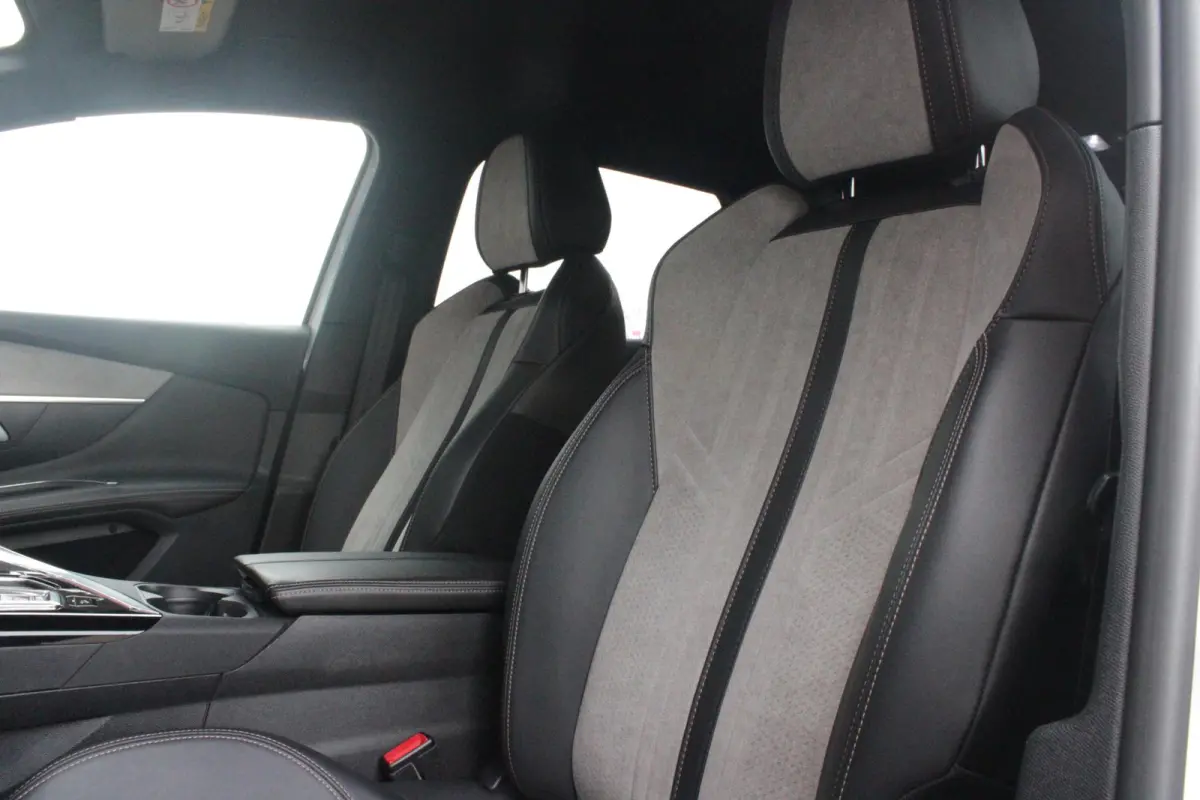 1.6 HYbrid4 300PK GT PACK BUSINESS | CAMERA VOOR + ACHTER | APPLE CARPLAY/ANDROID AUTO | ELEKTRISCH BEDIENBARE ACHTERKLEP | ADAPTIVE CRUISE CONTROL | 18" LICHTMETALEN VELGEN | FULL LED KOPLA