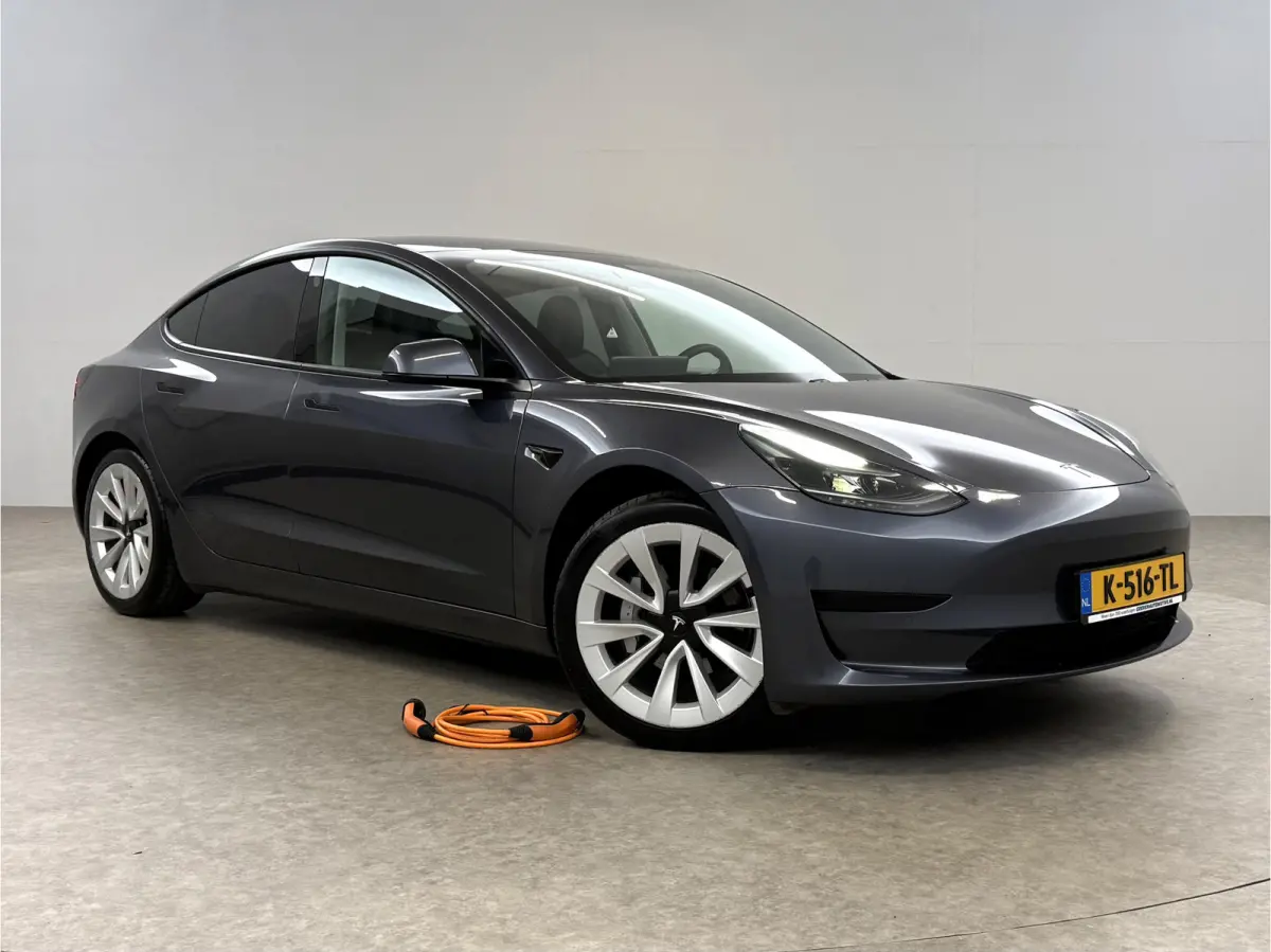 Standard RWD Plus 60 kWh | Autopilot | Snelladen | SOH 89% | Pano | Camera | Memory | Navi | Stoelverw.