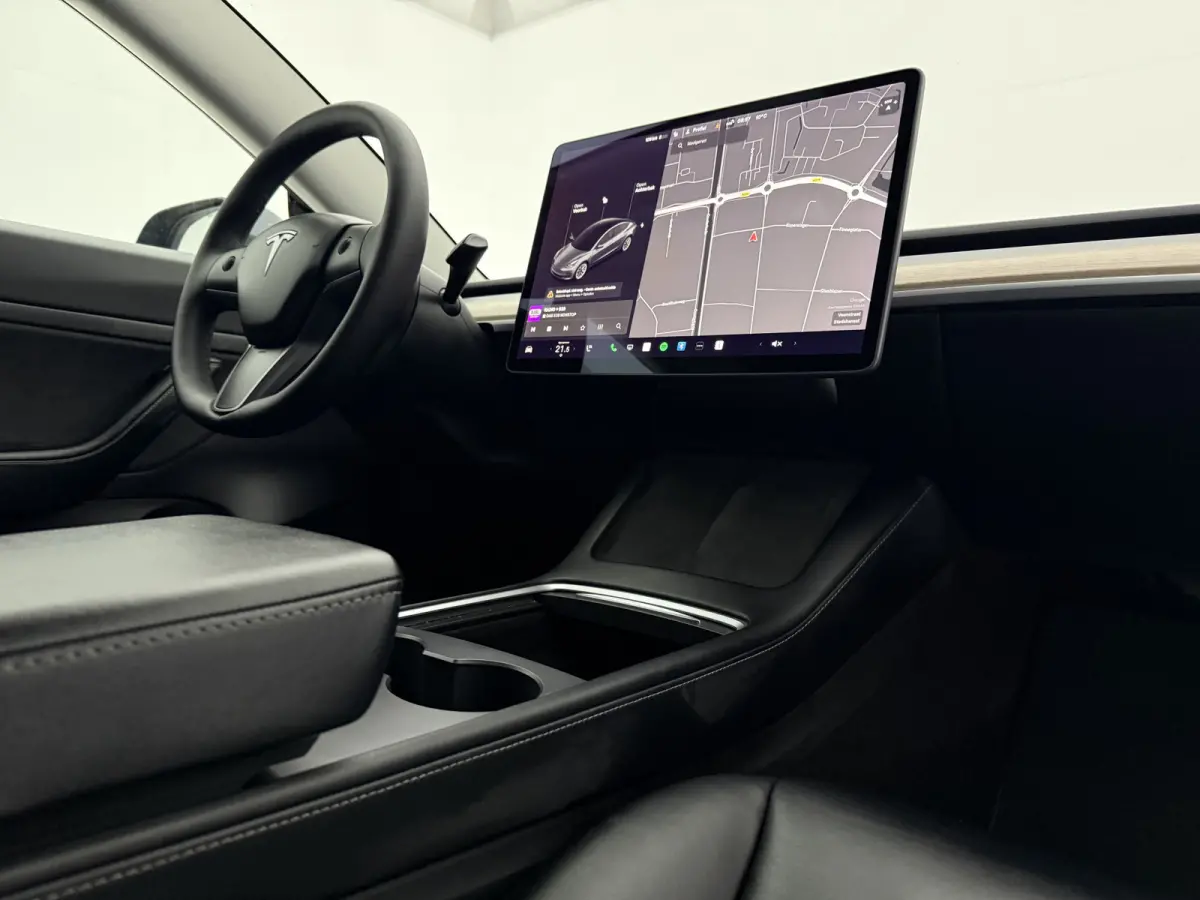 Standard RWD Plus 60 kWh | Autopilot | Snelladen | SOH 89% | Pano | Camera | Memory | Navi | Stoelverw.