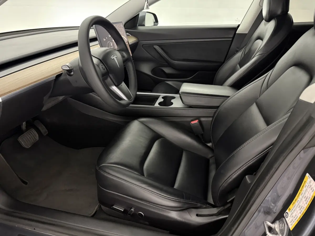 Standard RWD Plus 60 kWh | Autopilot | Snelladen | SOH 89% | Pano | Camera | Memory | Navi | Stoelverw.