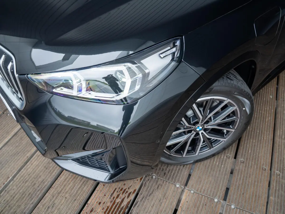xDrive25e | M Sportpakket | Comfort Pack | Harman-Kardon | Stuurwielrand verwarmd | Comfort Access | Achteruitrijcamera | Panoramadak | Trekhaak