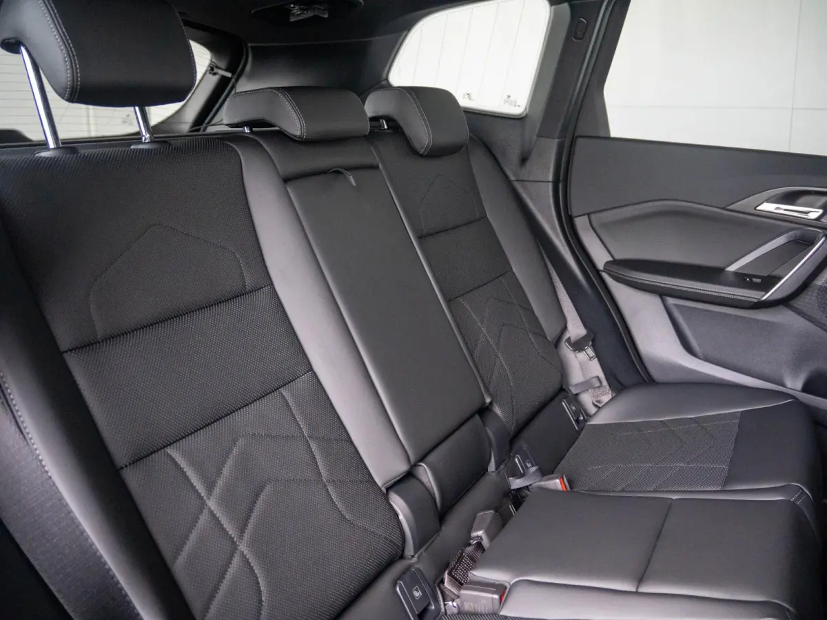 xDrive25e | M Sportpakket | Comfort Pack | Harman-Kardon | Stuurwielrand verwarmd | Comfort Access | Achteruitrijcamera | Panoramadak | Trekhaak