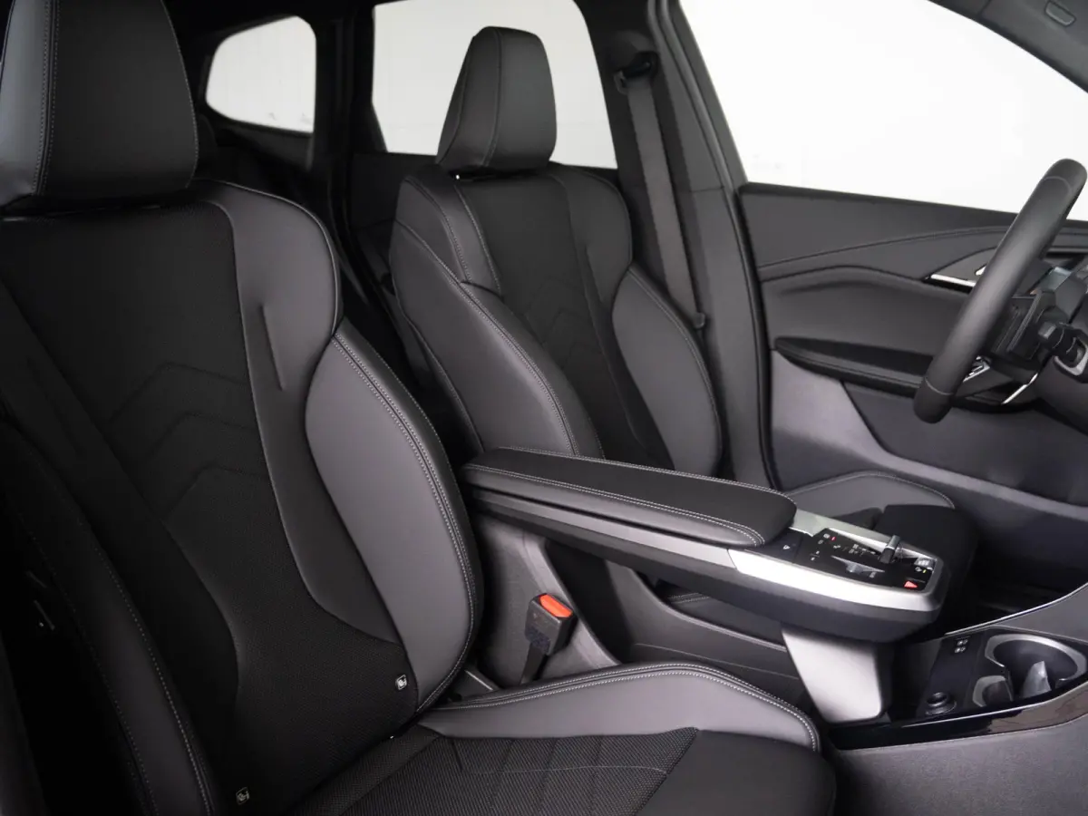 xDrive25e | M Sportpakket | Comfort Pack | Harman-Kardon | Stuurwielrand verwarmd | Comfort Access | Achteruitrijcamera | Panoramadak | Trekhaak