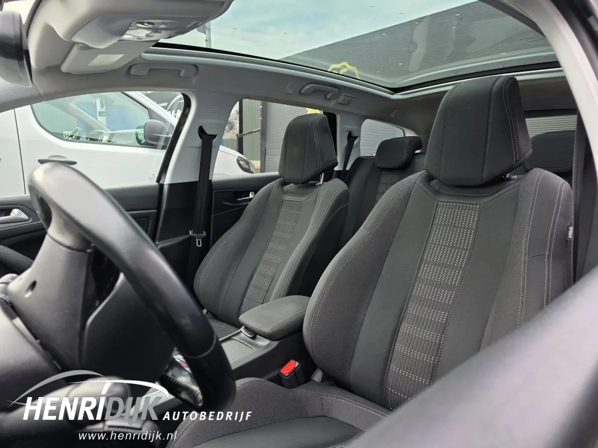 1.2 PureTech Blue Lease Premium Pano / Trekhaak / Clima / Cruise / Navi