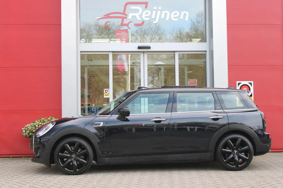 1.5 136PK AUTOMAAT COOPER RICHMOND PARK EDITION | PANORAMISCH SCHUIF/KANTEL DAK | FULL LEDEREN BEKLEDING "CHESTER MALT BROWN" | ACHTERUITRIJ CAMERA | PARKEERSENSOREN ACHTER | FULL LED KOPLAM