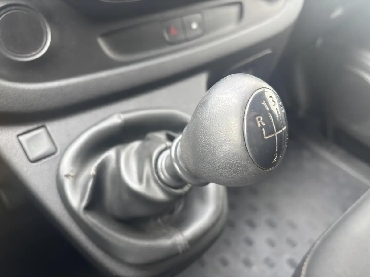 1.6 dCi L1H1*3-PERS*A/C*CRUISE*HAAK*CAM*IMP.*