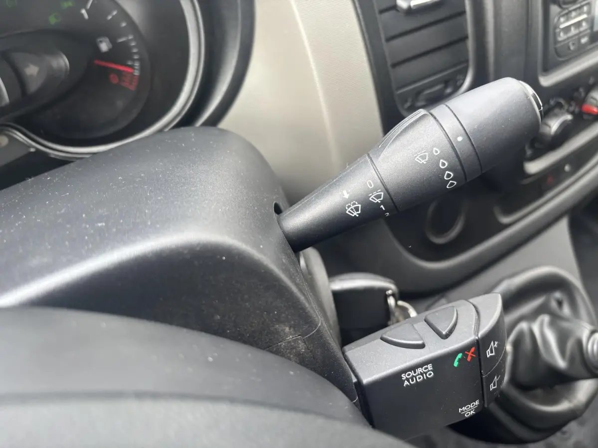 1.6 dCi L1H1*3-PERS*A/C*CRUISE*HAAK*CAM*IMP.*