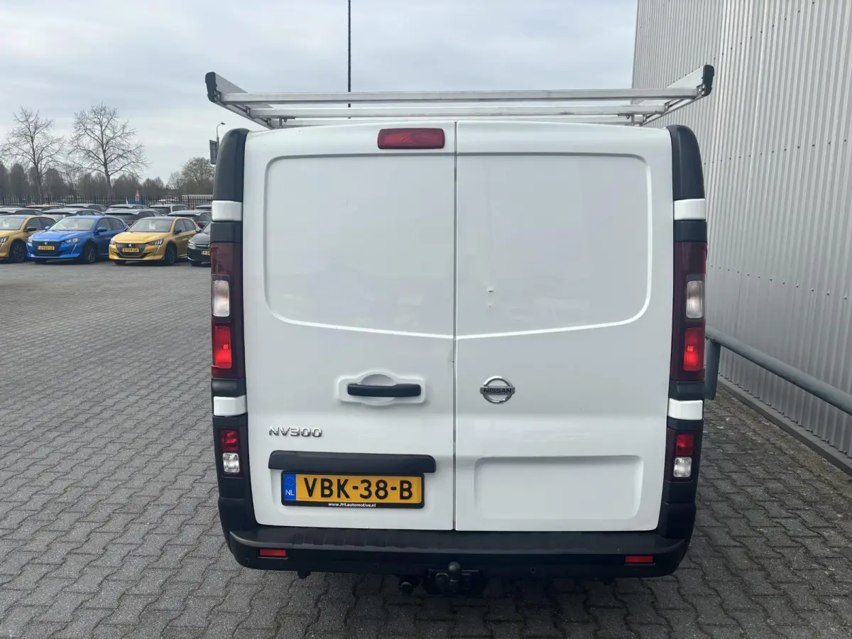 1.6 dCi L1H1*3-PERS*A/C*CRUISE*HAAK*CAM*IMP.*