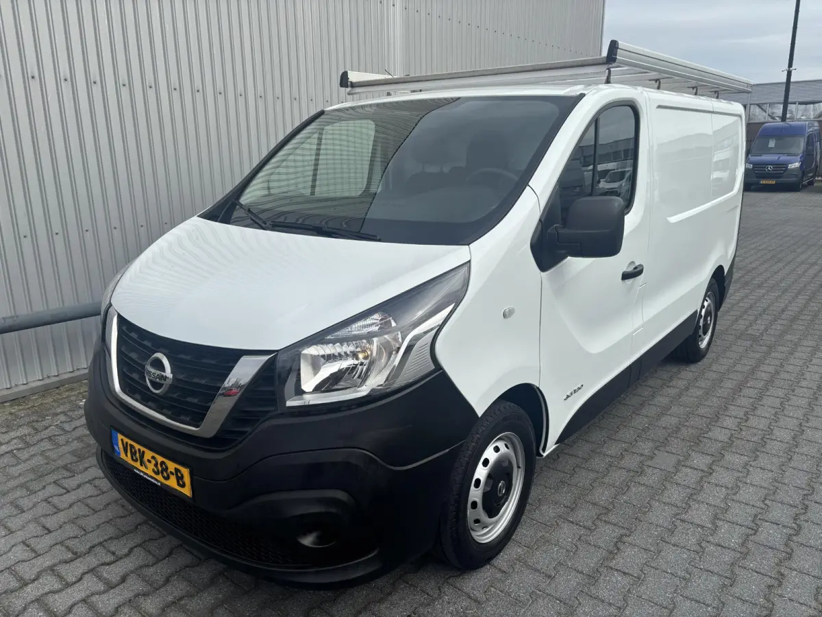 1.6 dCi L1H1*3-PERS*A/C*CRUISE*HAAK*CAM*IMP.*