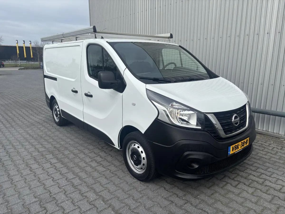 1.6 dCi L1H1*3-PERS*A/C*CRUISE*HAAK*CAM*IMP.*