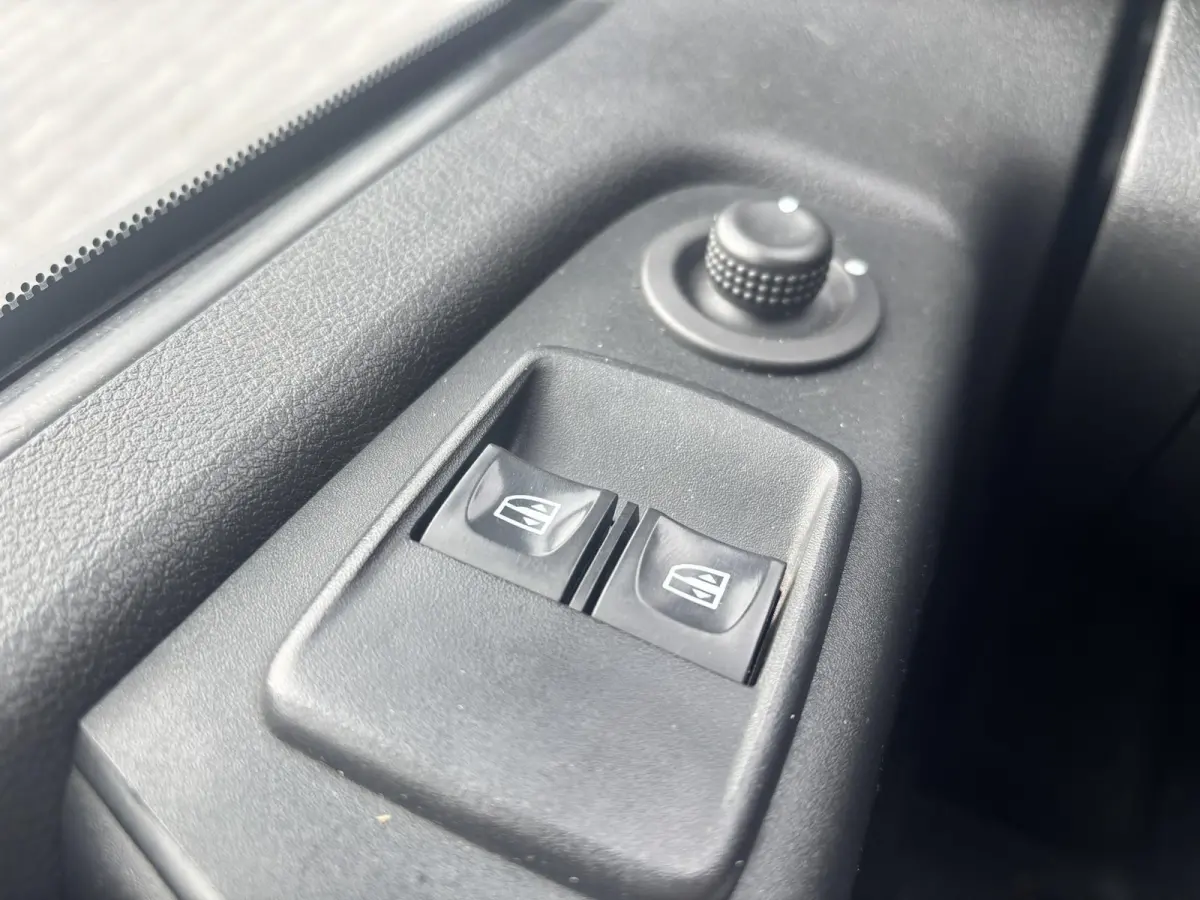 1.6 dCi L1H1*3-PERS*A/C*CRUISE*HAAK*CAM*IMP.*