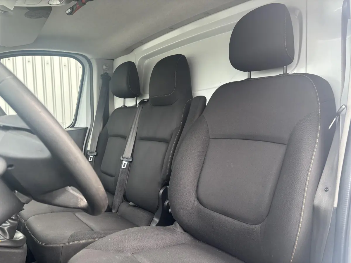 1.6 dCi L1H1*3-PERS*A/C*CRUISE*HAAK*CAM*IMP.*