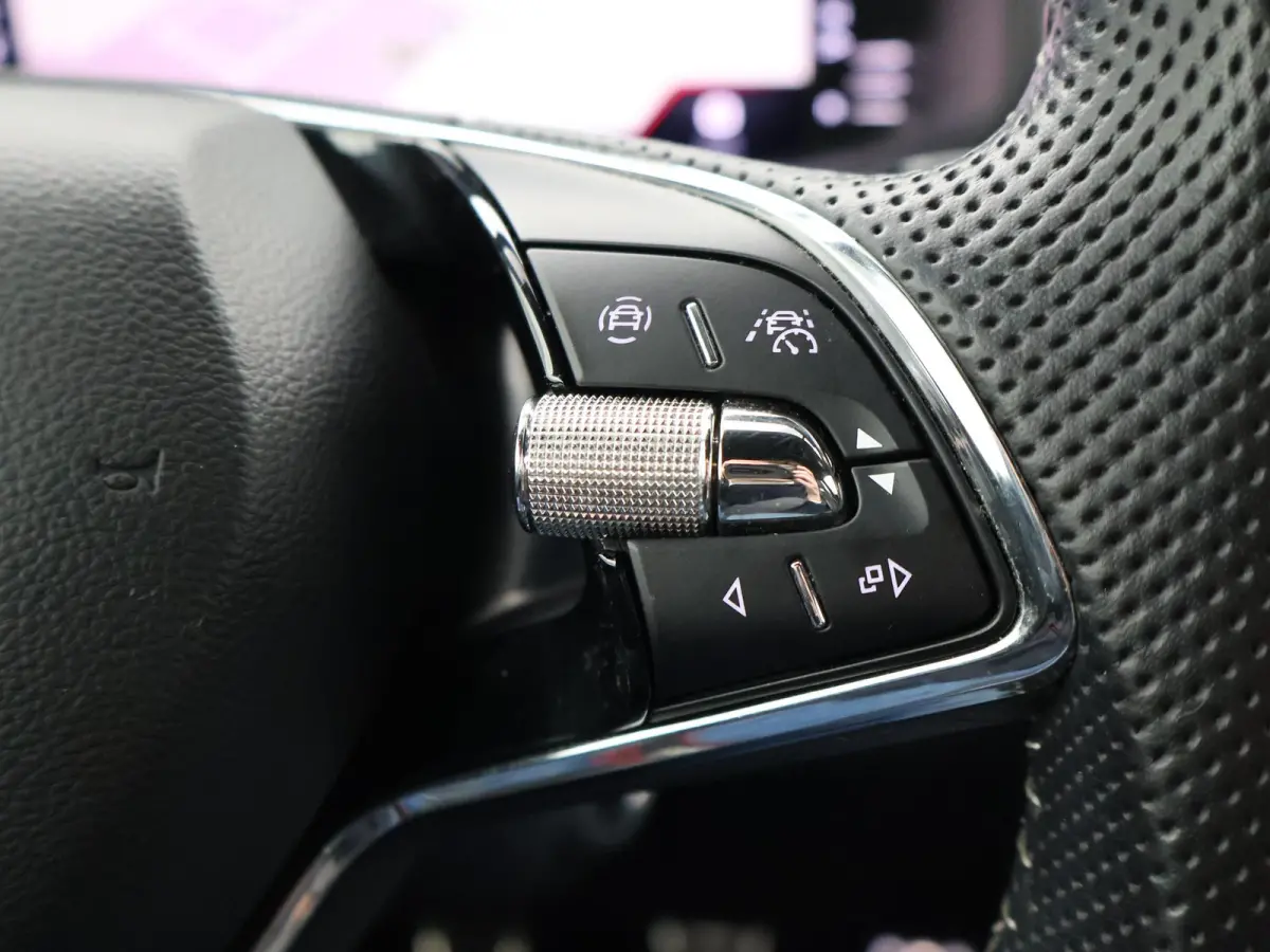 1.5 TSI 7-PERS. SPORTLINE + SFEERVERL. | VIRTUAL | MEMORY | CAMERA | STUUR/STOELVERWARMING