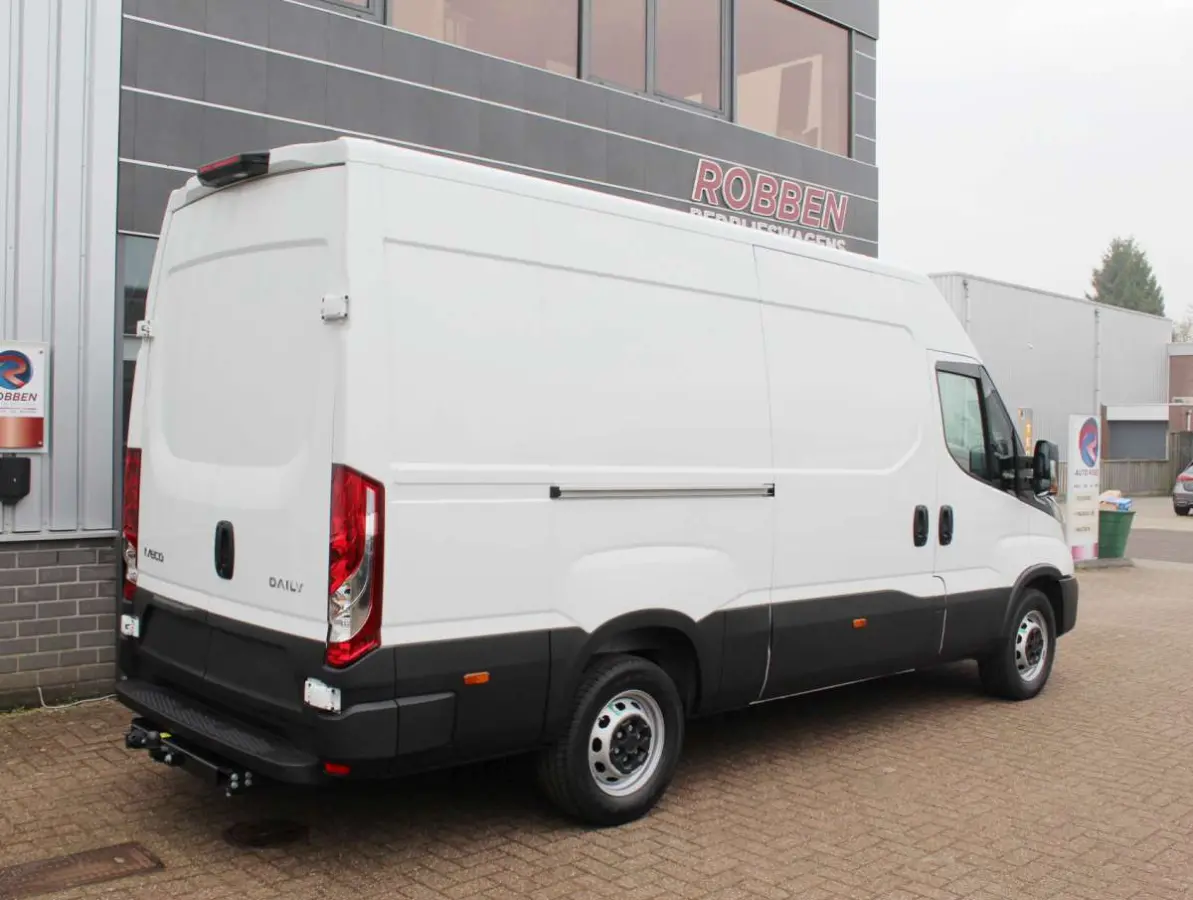 35S16 HA8 2.3 352L H2  Airco/Cruise/Nav/Cam Trekh.