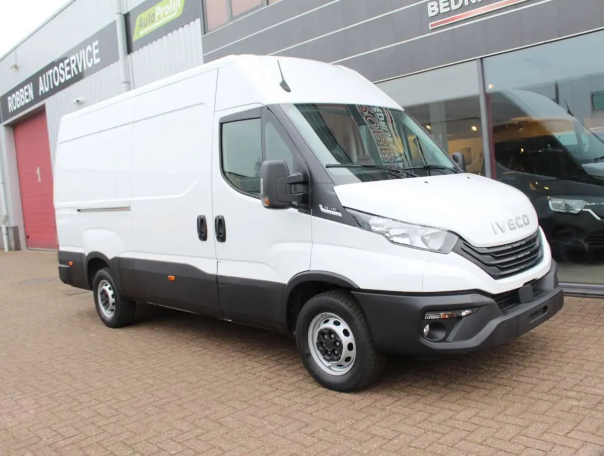 35S16 HA8 2.3 352L H2  Airco/Cruise/Nav/Cam Trekh.
