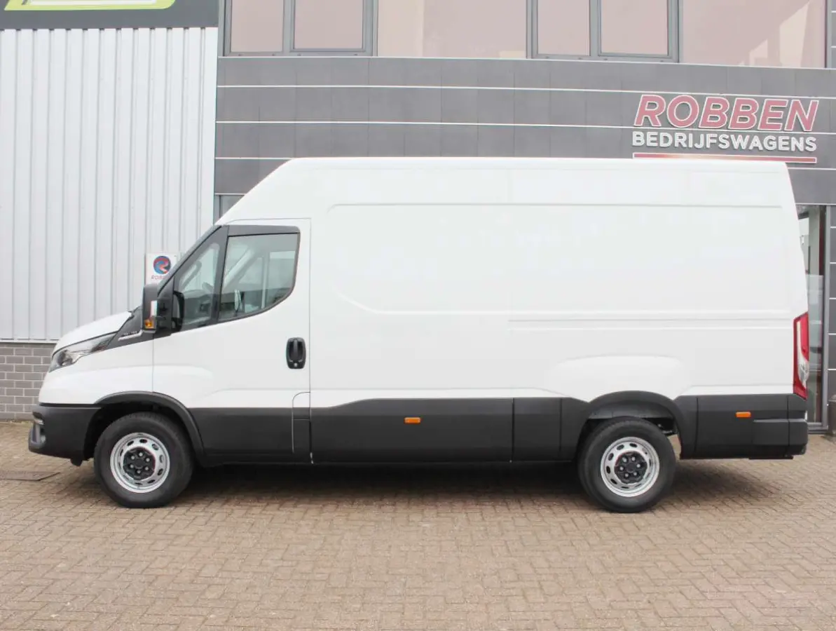 35S16 HA8 2.3 352L H2  Airco/Cruise/Nav/Cam Trekh.