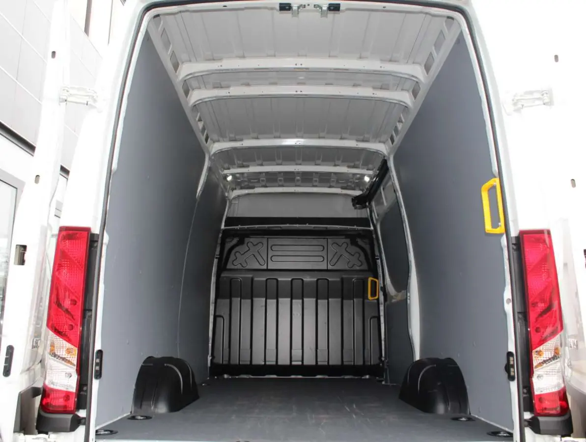 35S16 HA8 2.3 352L H2  Airco/Cruise/Nav/Cam Trekh.