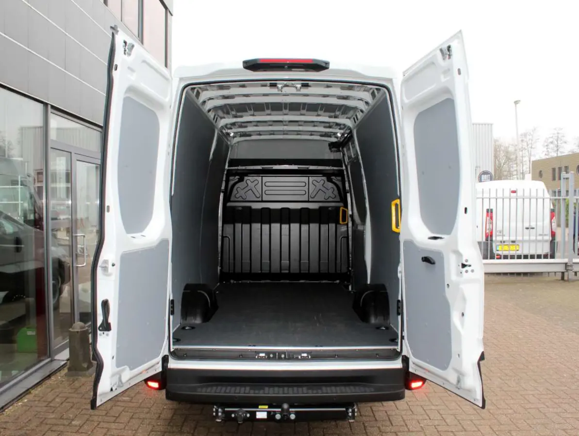 35S16 HA8 2.3 352L H2  Airco/Cruise/Nav/Cam Trekh.