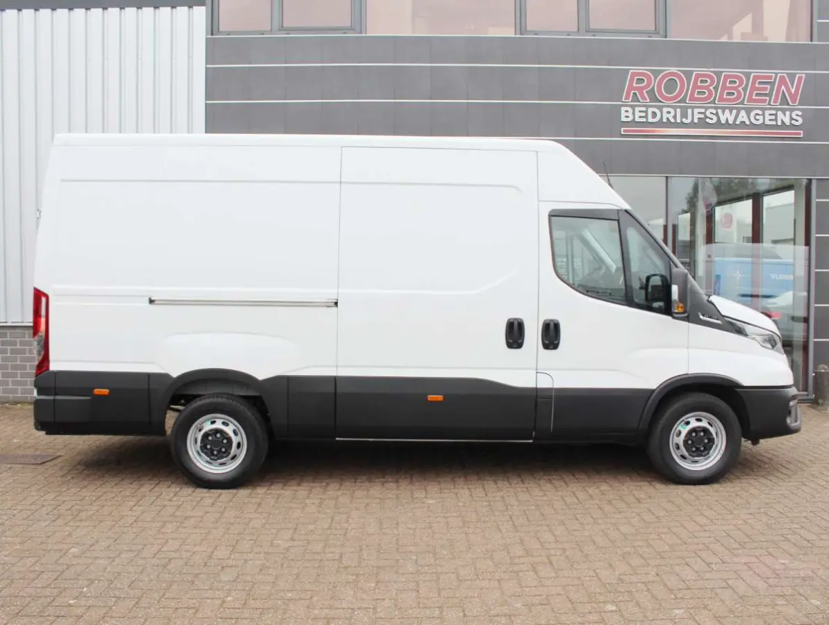 35S16 HA8 2.3 352L H2  Airco/Cruise/Nav/Cam Trekh.