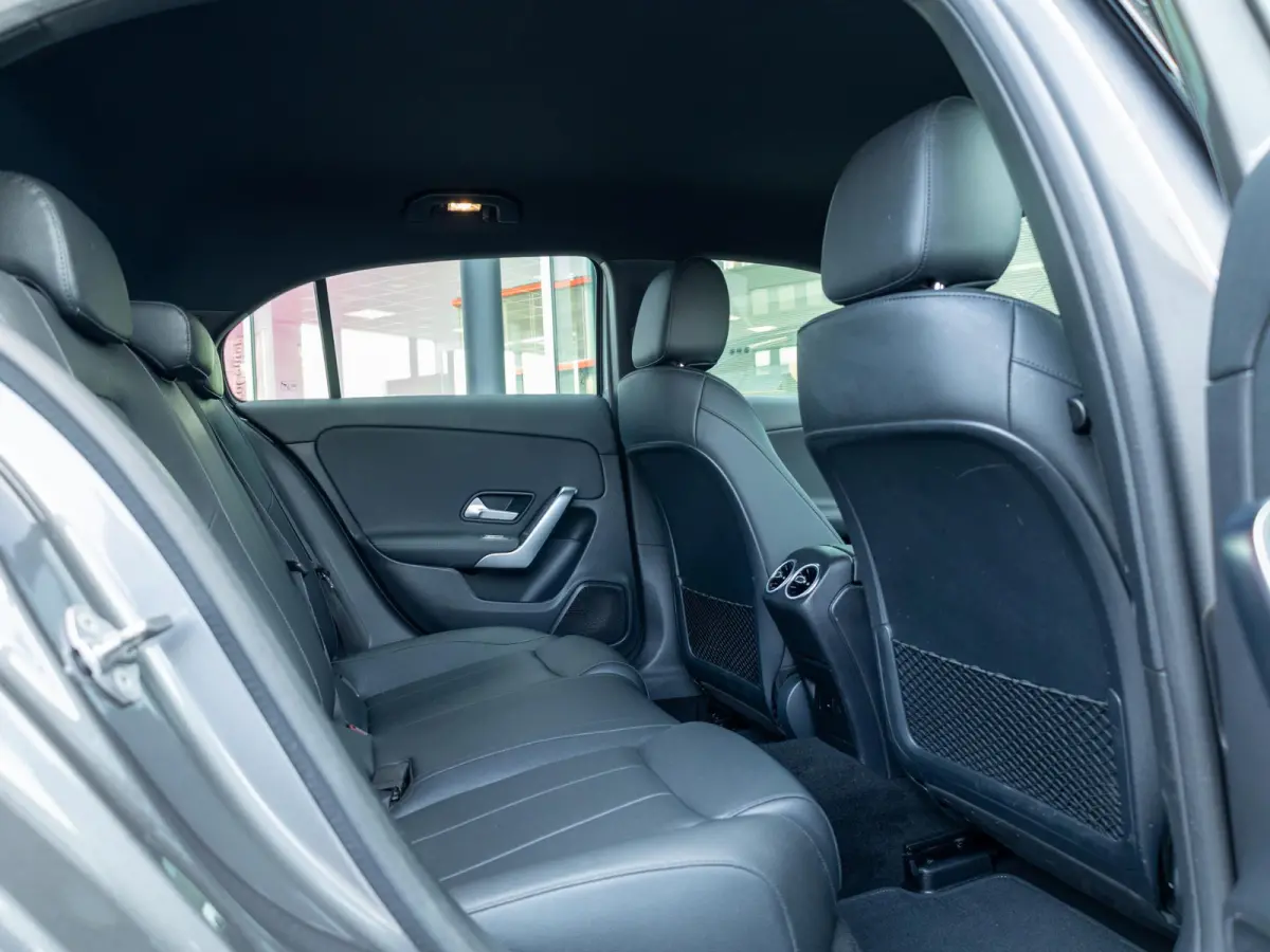 Hatchback 180 Business Solution Luxury Trekhaak