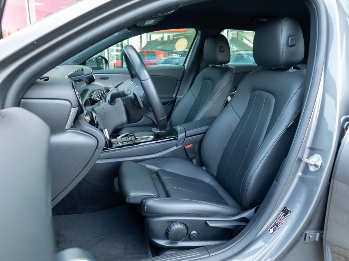 Hatchback 180 Business Solution Luxury Trekhaak
