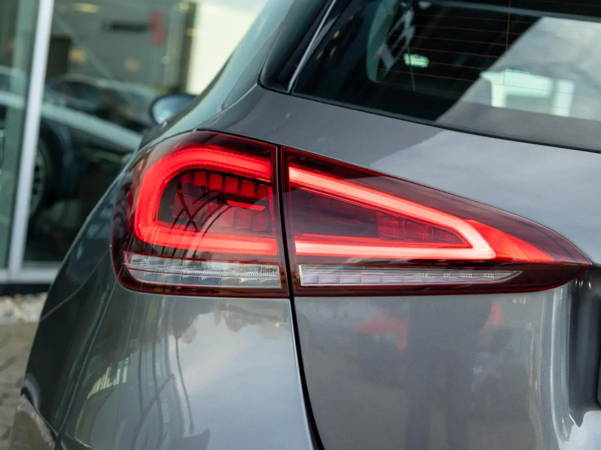 Hatchback 180 Business Solution Luxury Trekhaak