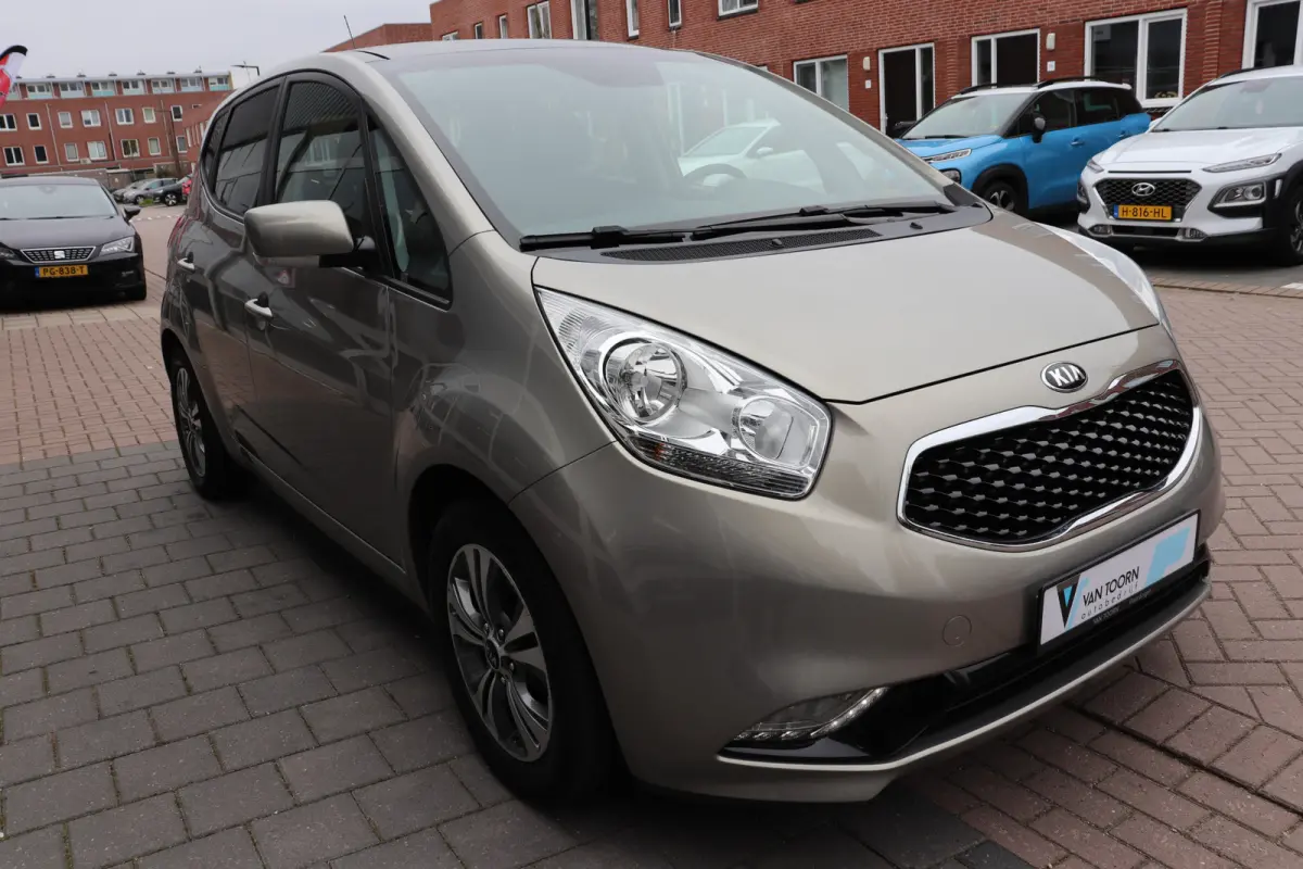 1.6 CVVT ExecutiveLine Automaat. Panoramadak, navigatie, dealeronderhouden!