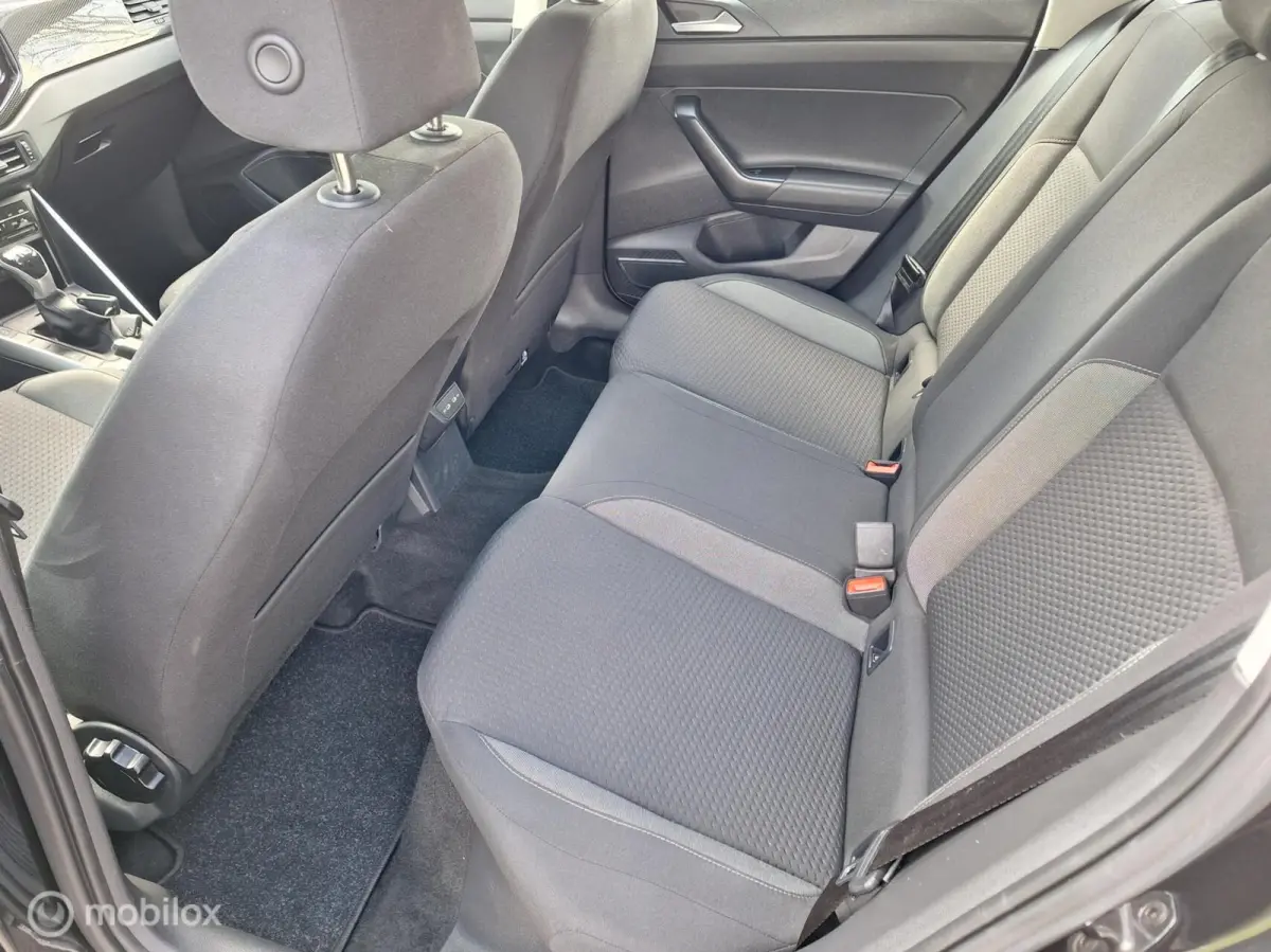 1.0 TSI Life Business Adap. Cruise-Control, Stoelverwarming, Full-Map Navi, Apple-Carplay, Climate-Control, LM-Velgen.