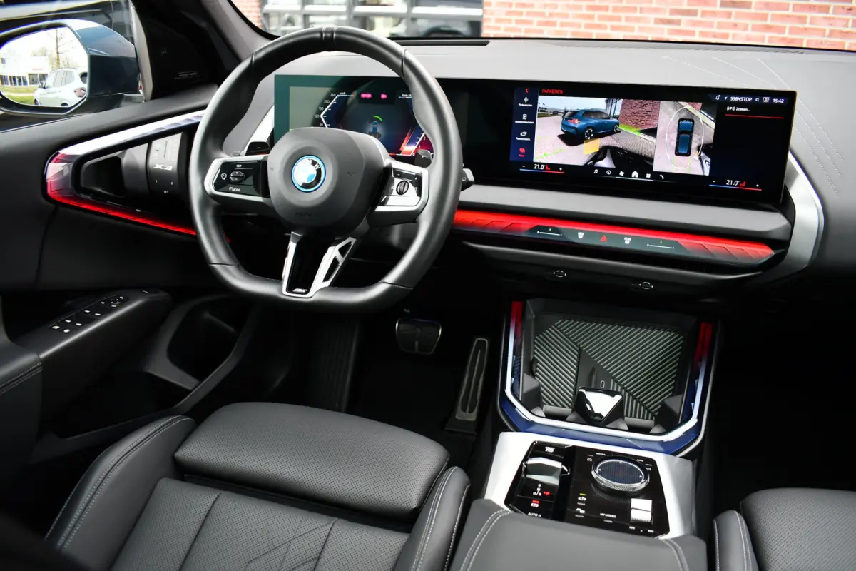 30e xDrive M-Sport Pano ACC 360 H/K HUD 20inch