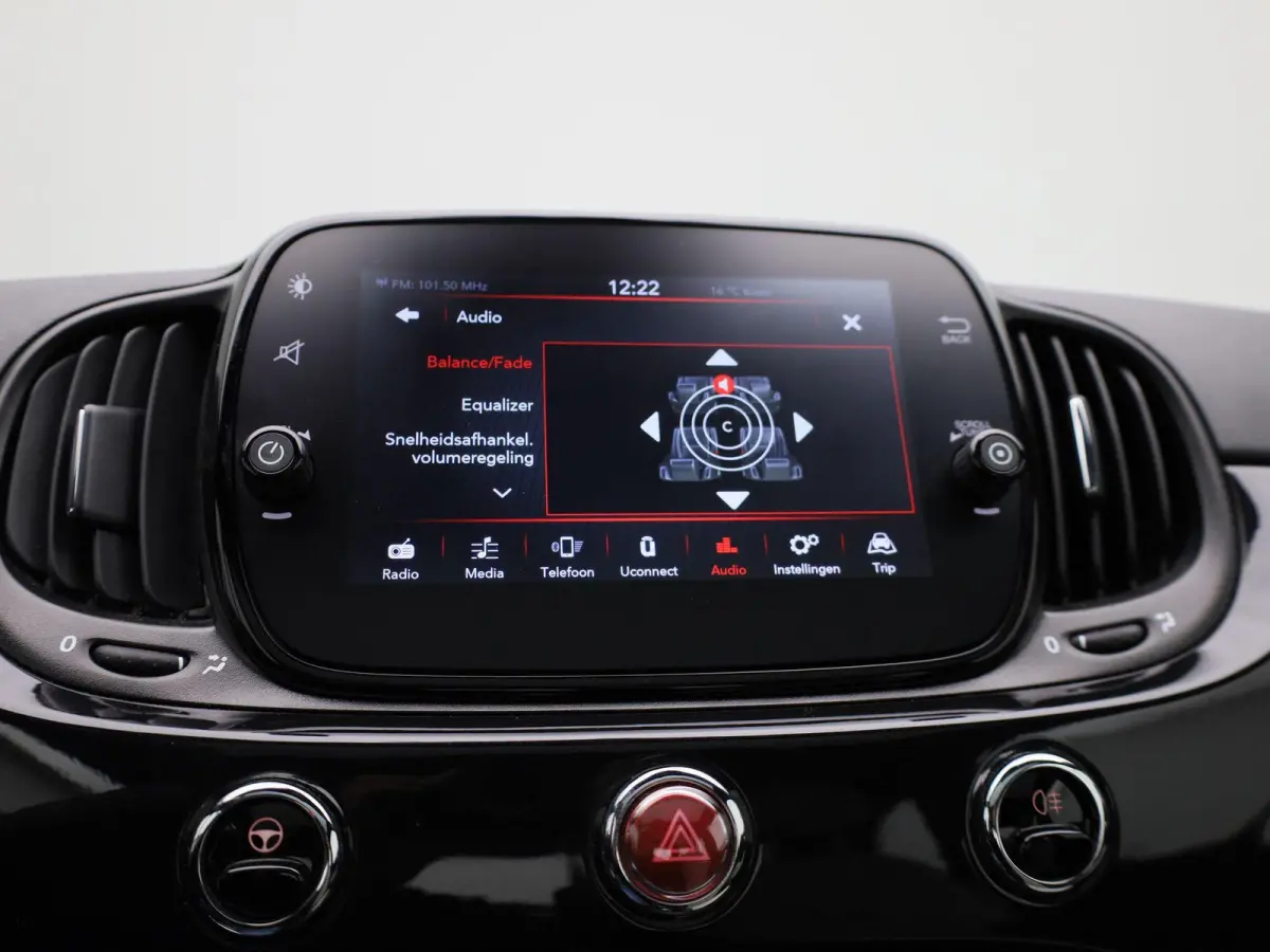 1.0 Hybrid Dolcevita | Apple/Android Play | Cruise | DAB | Panorama Dak | PDC | 12 Maand BOVAG Garantie! |