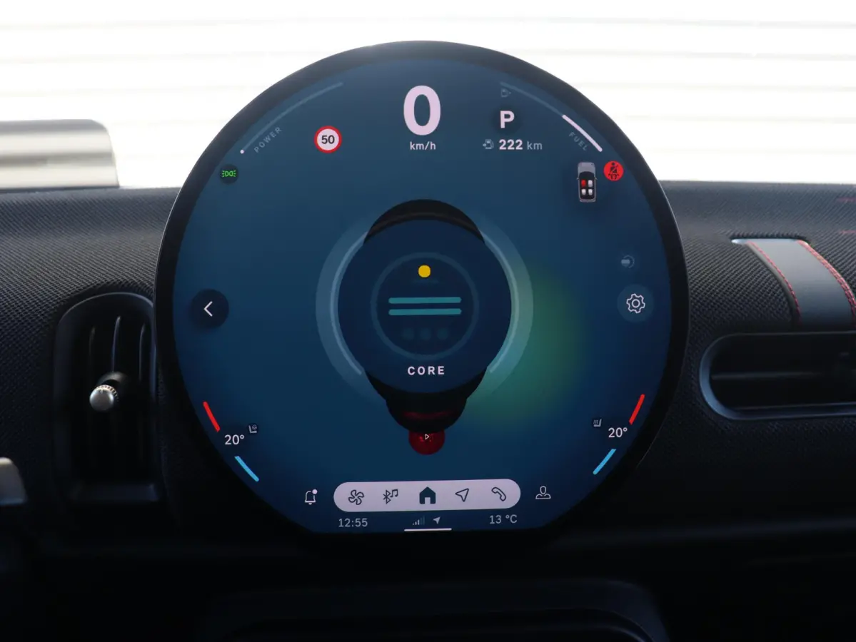 C | John Cooper Works + Pakket M + Harman Kardon + Driving Assisant + Camera + Comfort Access + Head-Up + Stuurwiel Verwarmd + 17" John Cooper Works Sprint Spoke black