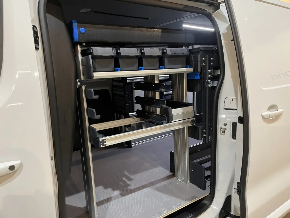 2.0 BlueHDI L2 120 PK Automaat Servicebus / Sortimo Inrichting / Schuifdeur L + R / Euro 6 / Airco / Camera / Cruise Control / CarPlay / 3-Zits
