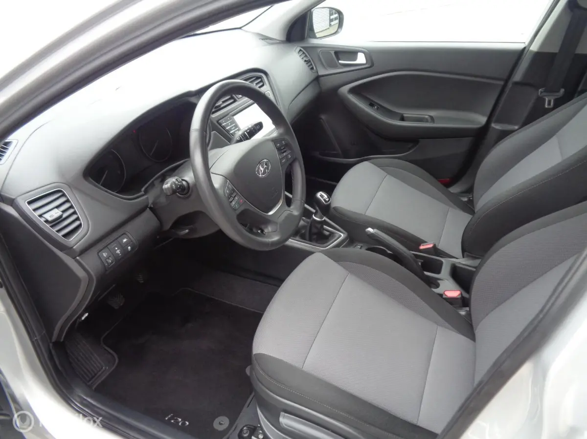 1.0 T-GDI Comfort/Airco/Camera/PDC/1st eig/Lm velgen/Slechts 89000km