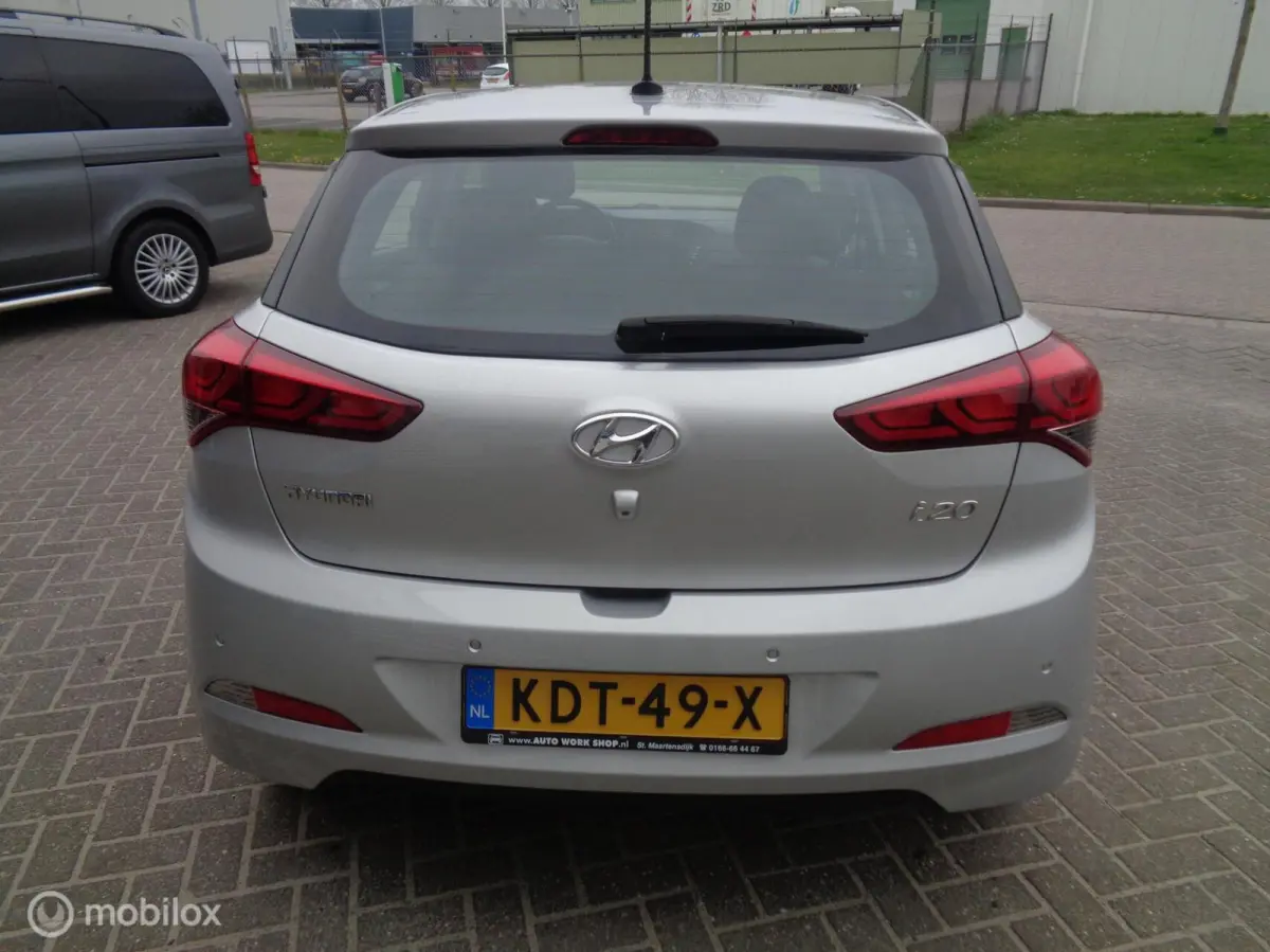 1.0 T-GDI Comfort/Airco/Camera/PDC/1st eig/Lm velgen/Slechts 89000km