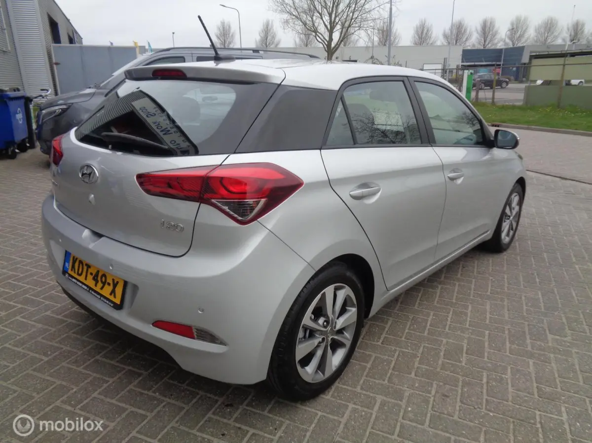 1.0 T-GDI Comfort/Airco/Camera/PDC/1st eig/Lm velgen/Slechts 89000km