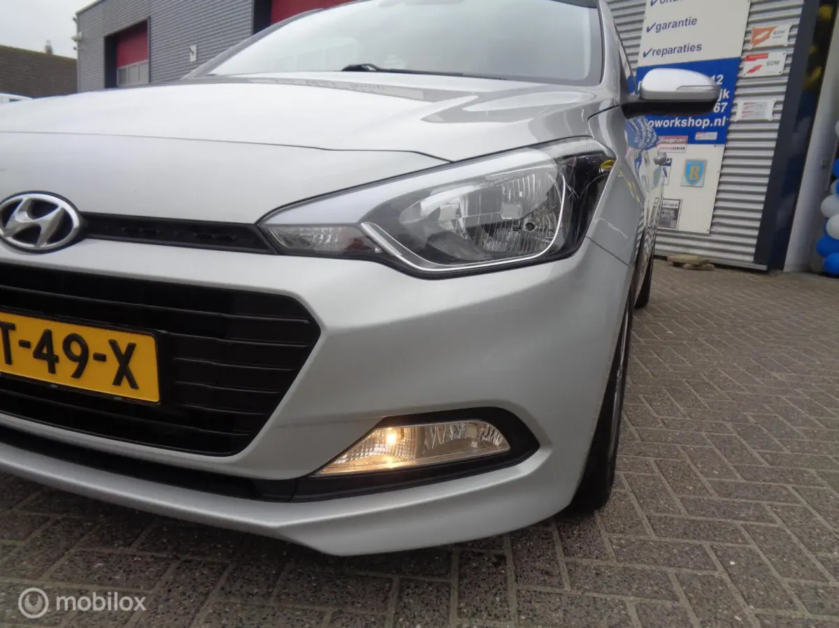 1.0 T-GDI Comfort/Airco/Camera/PDC/1st eig/Lm velgen/Slechts 89000km