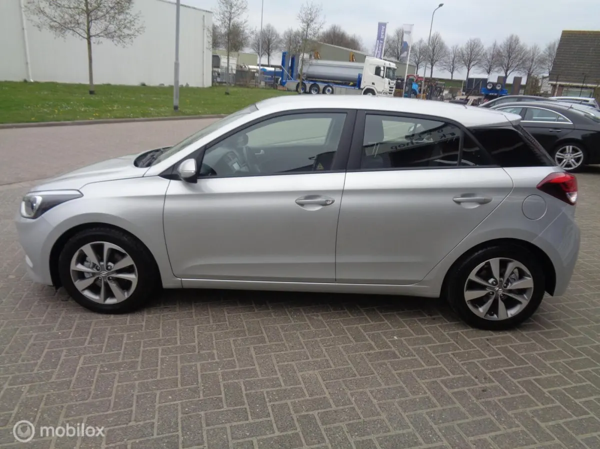 1.0 T-GDI Comfort/Airco/Camera/PDC/1st eig/Lm velgen/Slechts 89000km