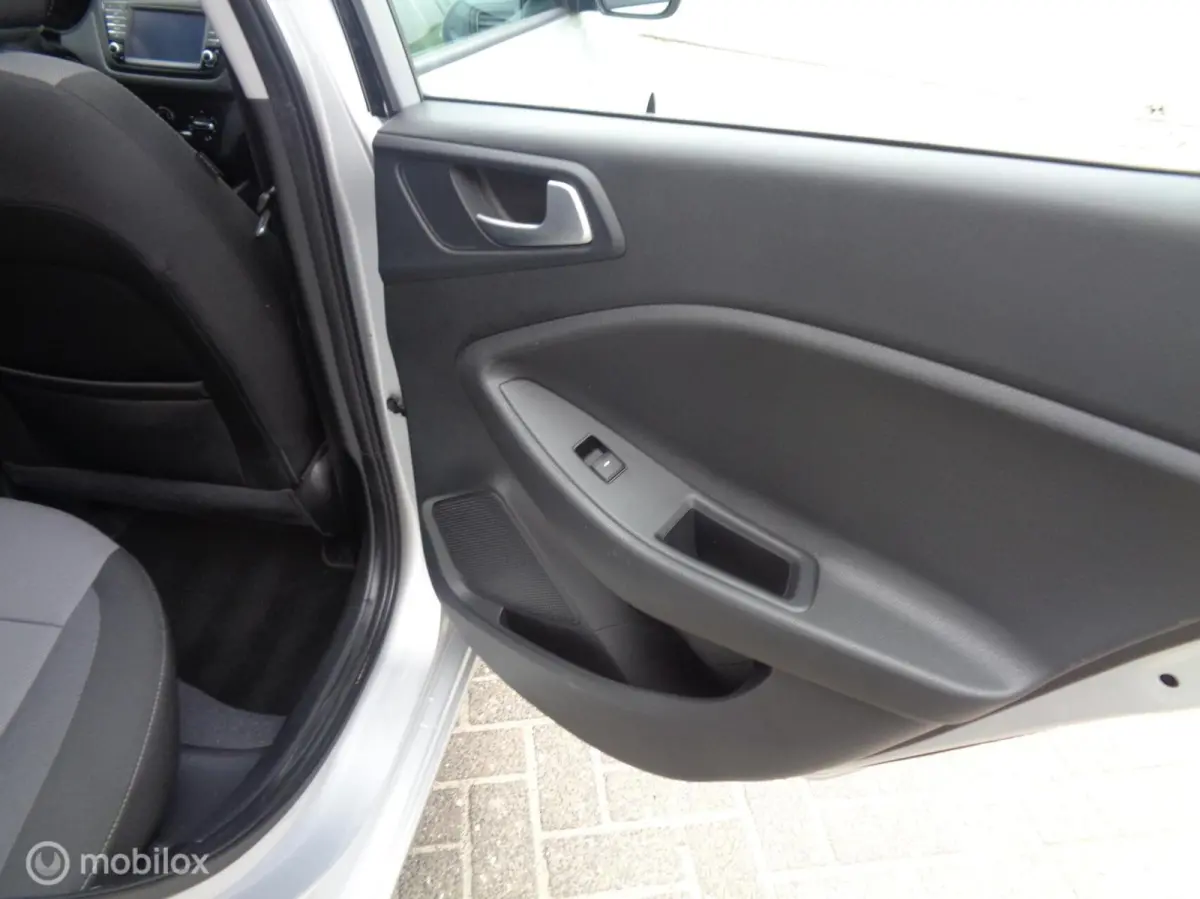 1.0 T-GDI Comfort/Airco/Camera/PDC/1st eig/Lm velgen/Slechts 89000km
