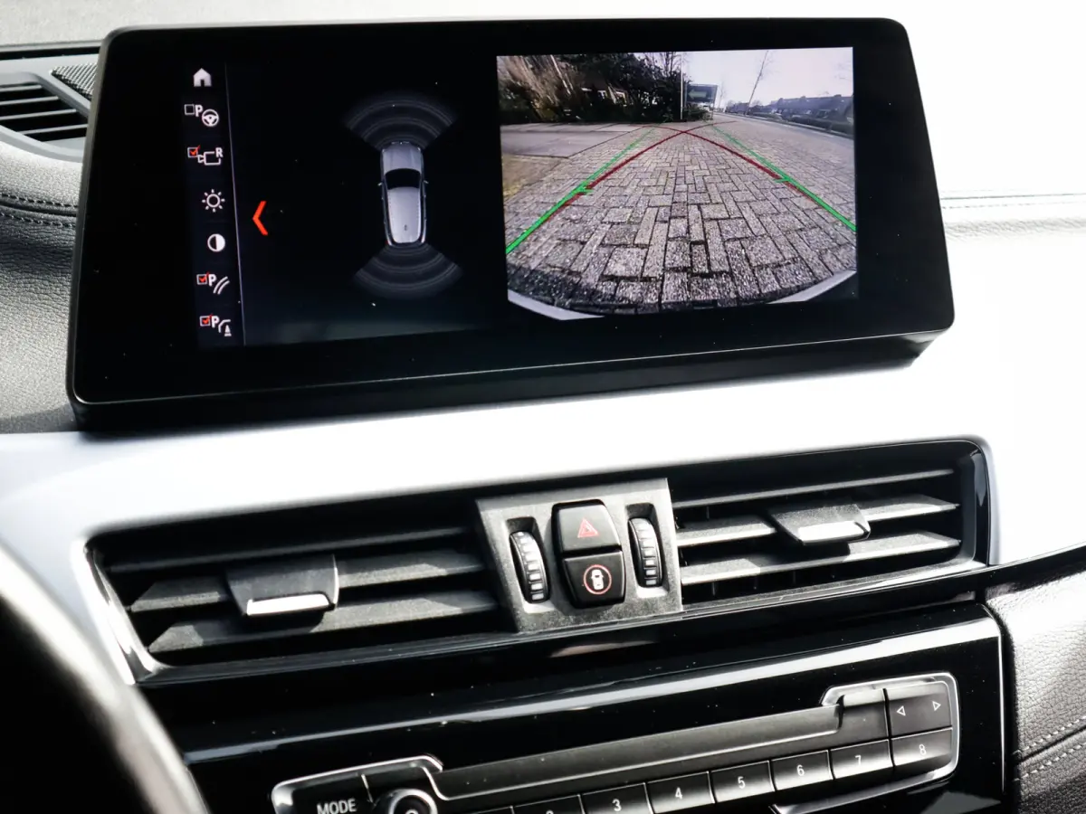 xDrive25e High Executive 1e-Eig. & Keurig-Onderh. BOVAG-Garantie.