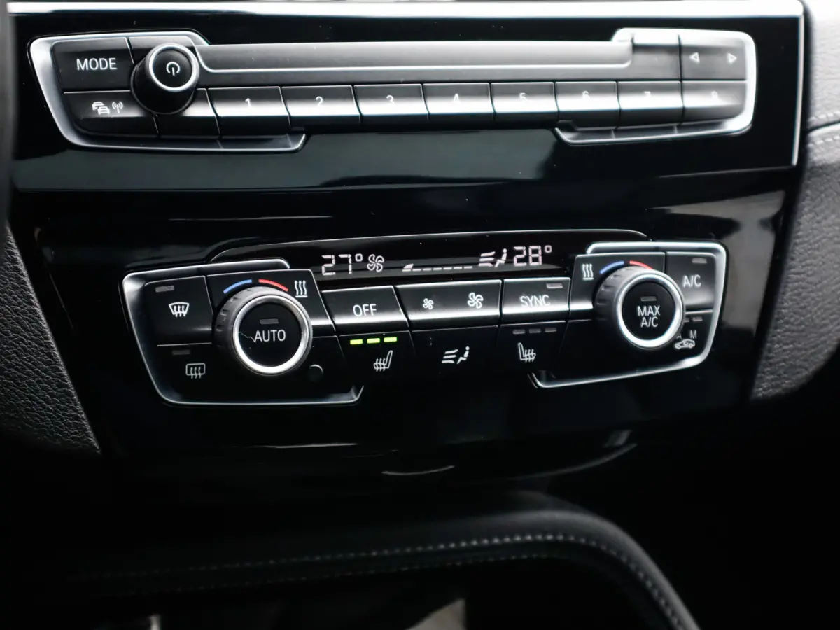 xDrive25e High Executive 1e-Eig. & Keurig-Onderh. BOVAG-Garantie.