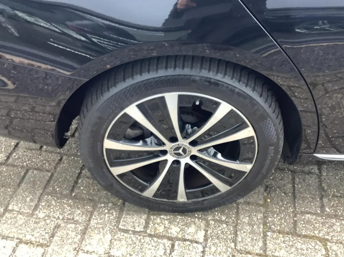 300 de Premium hud, 360 camera, distronic, zeer compleet