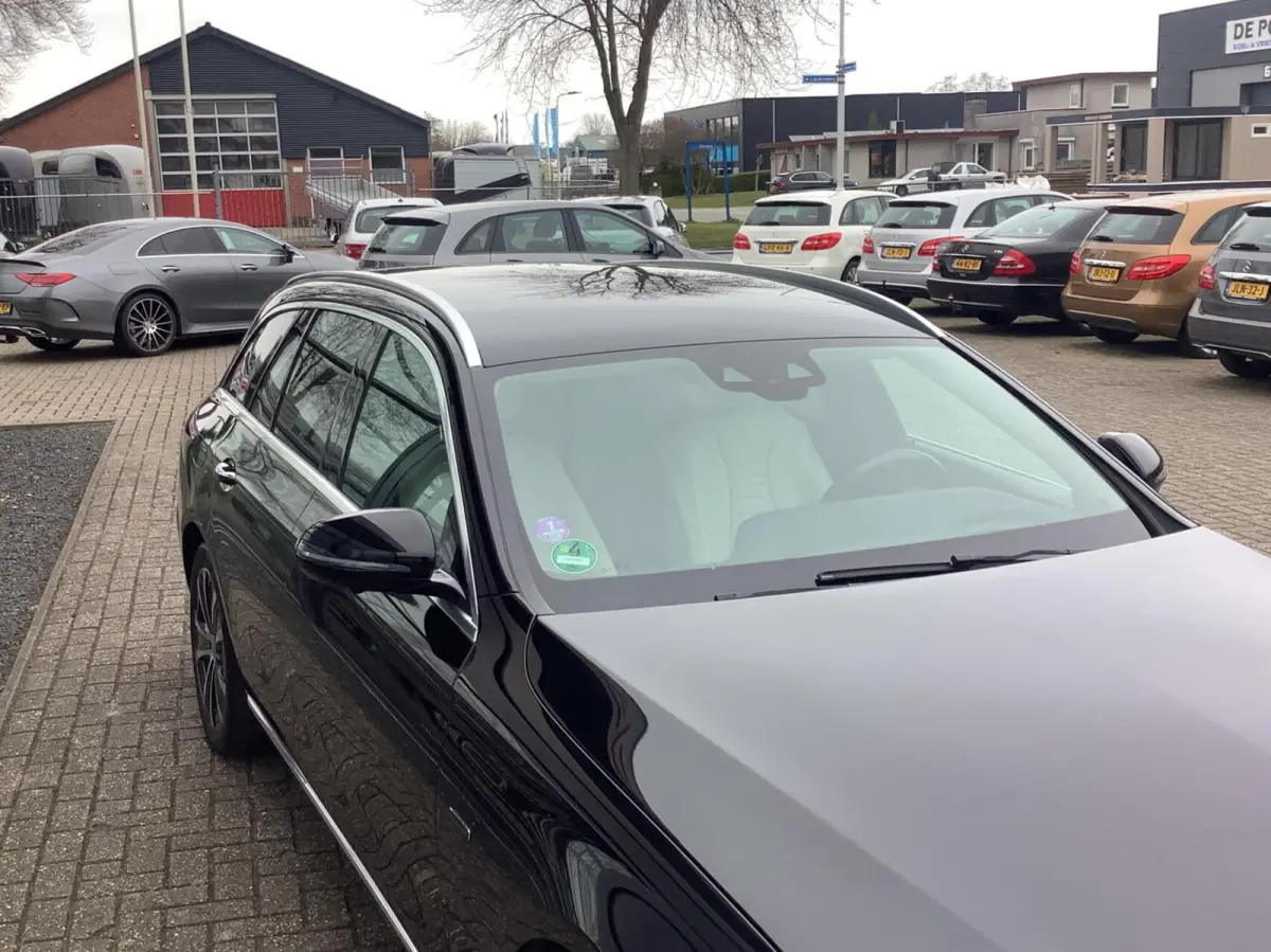 300 de Premium hud, 360 camera, distronic, zeer compleet