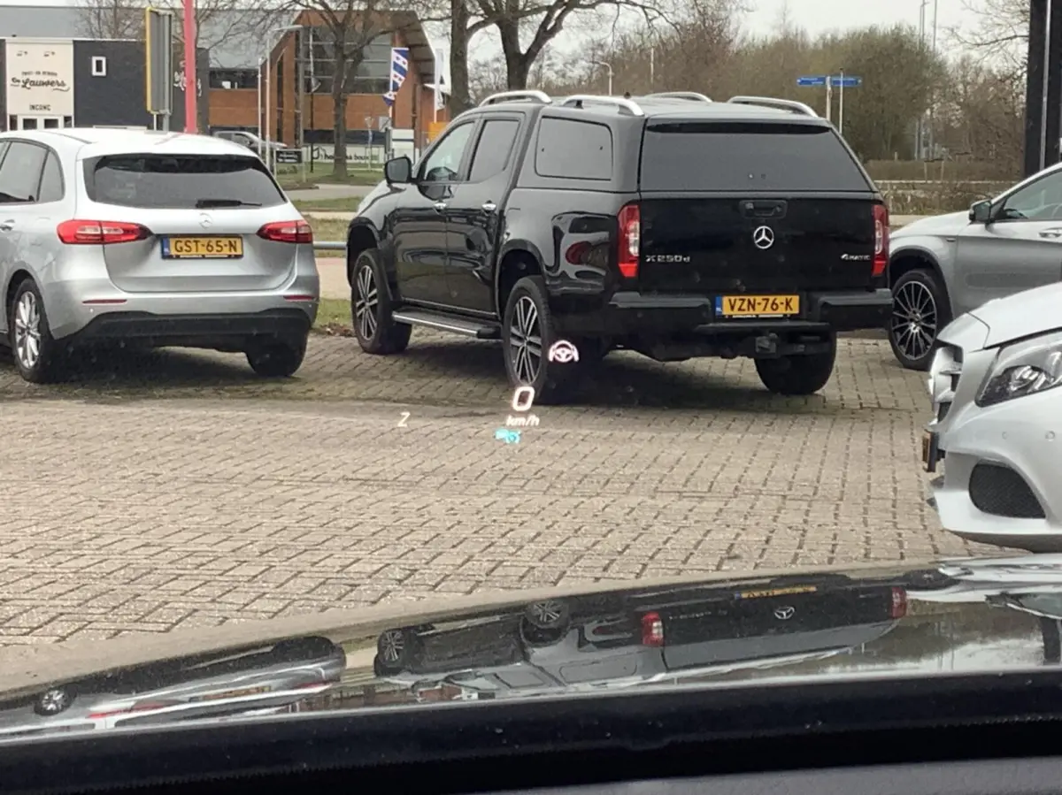 300 de Premium hud, 360 camera, distronic, zeer compleet