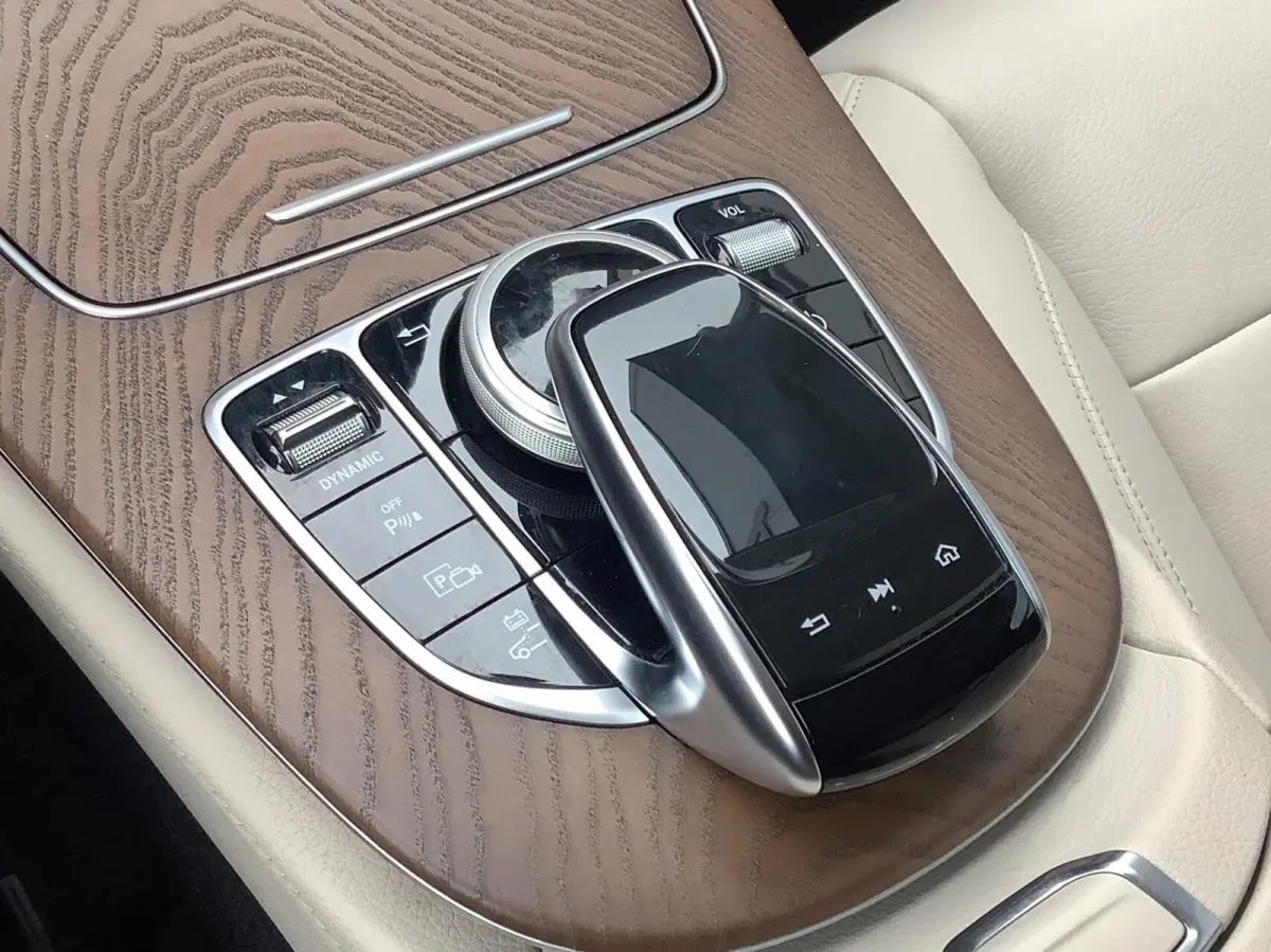 300 de Premium hud, 360 camera, distronic, zeer compleet